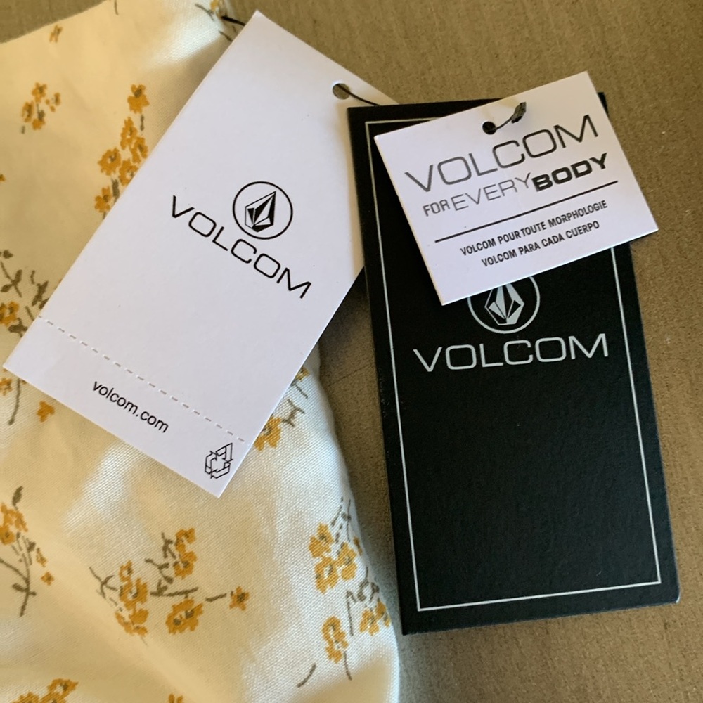 Volcom read the room dress summer floral print summer dress SZ M NWT - Picture 4 of 6